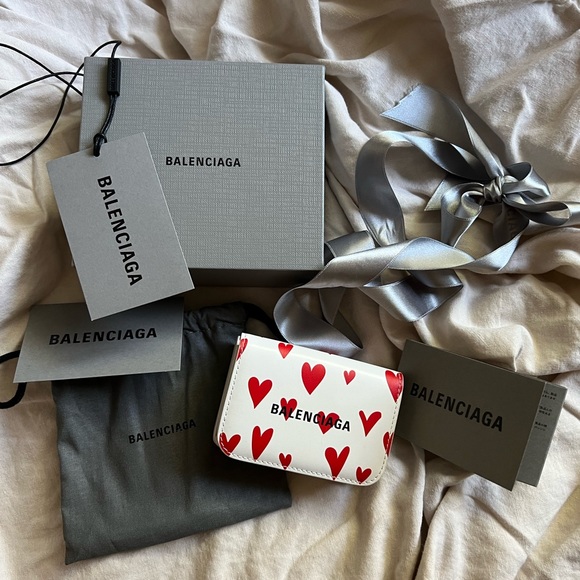 Balenciaga Cash Heart Print Mini Wallet - Picture 5 of 11